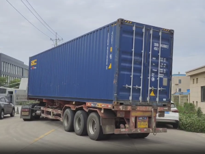 PF1210反擊破、3YA2160振動篩運往上海港發(fā)往南非