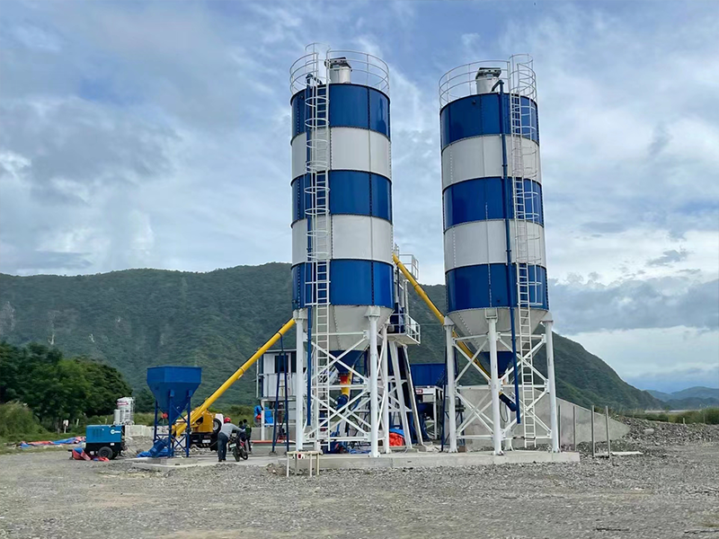 立式復(fù)合破碎機(jī)的保養(yǎng)都有哪些 1 立式复合破碎机的保养都有哪些 - 上海丁博重工(images 1)